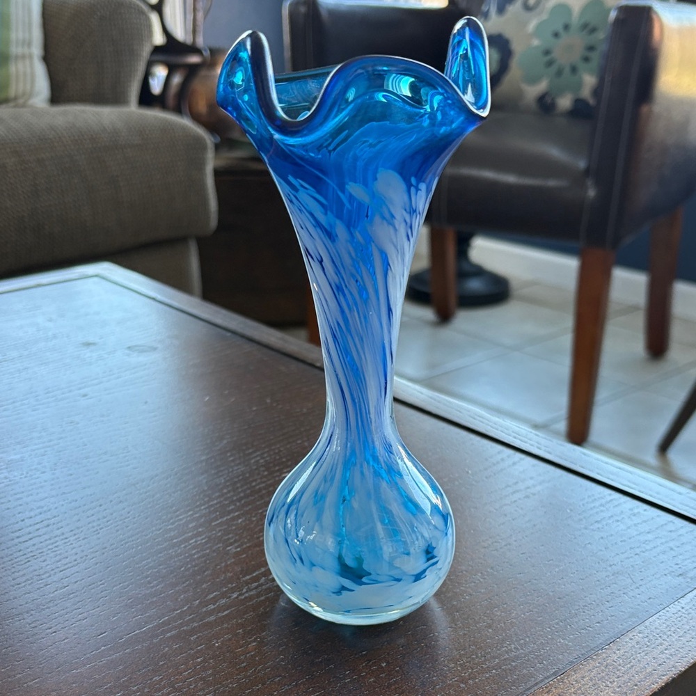 A Fairyland Import Japan glass Vase Vintage 7.5" approx tall.
